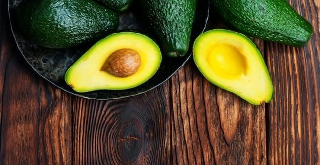 Avocat, favorise la communication neuronale