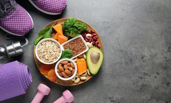 Alimentation et récupération musculaire : le guide du coach à Paris