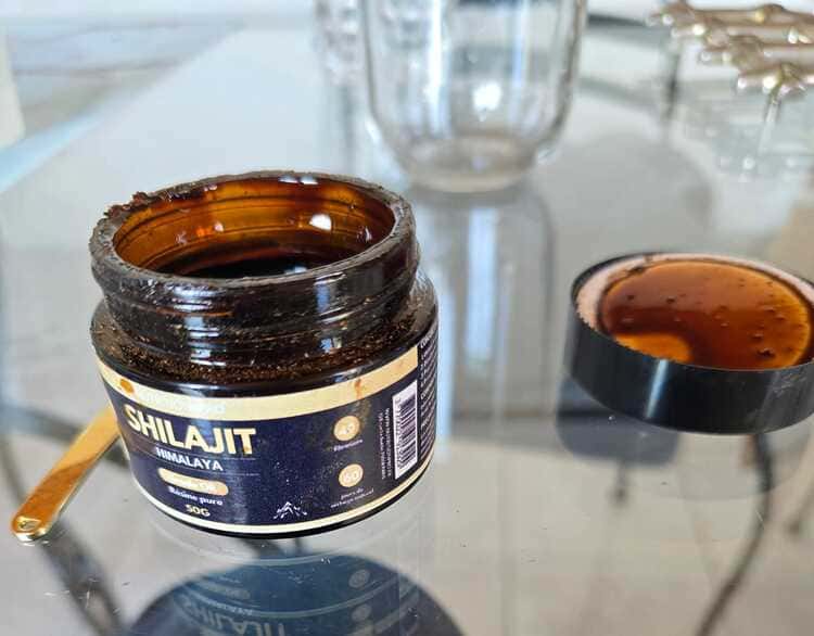Pot ouvert de shilajit de l'Himalaya en résine pure Nutrition•pro avec cuillère doseuse